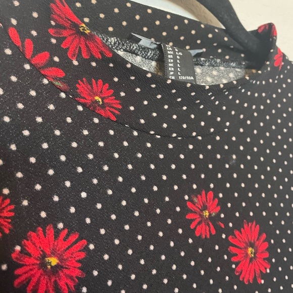 Women’s Mock Turtleneck Black & Red Floral Dress Large - Picture 3 of 8